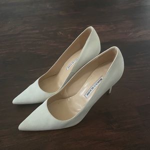 MANOLO BLAHNIK suede pumps sz 38